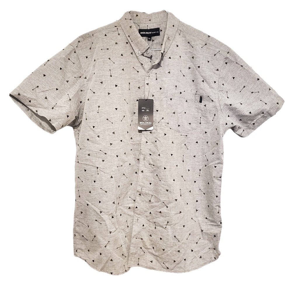 Molokai Gray and Black Pyramid & Triangle Print Short Sleeve Button Down Shirt!